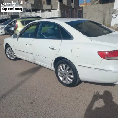 هيونداي ازيرا Standard 2