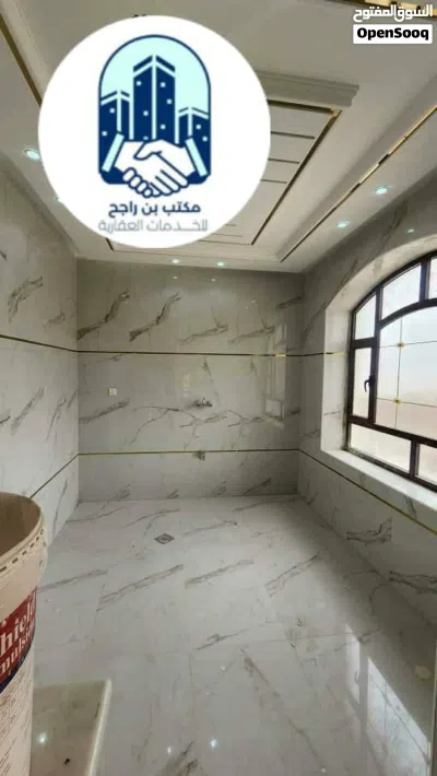اضخم شقق للايجار خلف كليه الطب جامعه صنعاء شارع الستين الشمالي من4غرف وحمامين ومطبخ وصاله با130الف 4