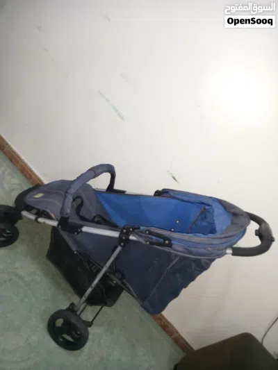 عربه اطفال مع سرير اطفال بكامل ملحقاته 3