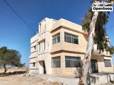 2. فرصة استثمارية مميزة أرض 626م2 مع عمارة قائمة على 4 شوارع 4