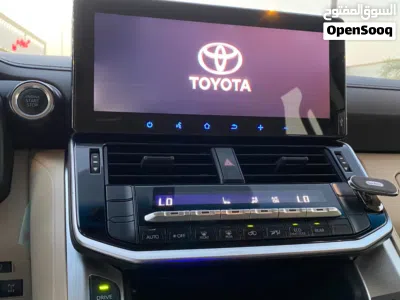 Toyota Land Cruiser GXR 4