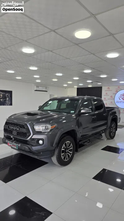 Toyota Tacoma SR5 4