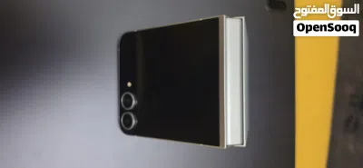 Samsung Galaxy Z Flip 6 سعة 512GB RAM 12GB بحالة جيده 4