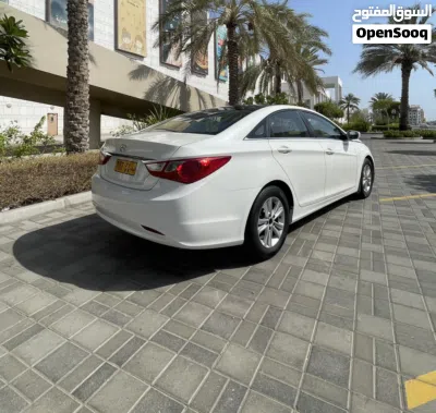 Hyundai Sonata GL 2