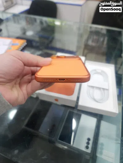 iPhone 17 pro max 256GB بحالة الجديد بسعر مميز 3