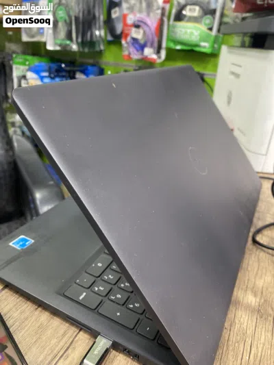 Dell i3-11Gen 2