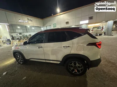 Kia Seltos EX 4