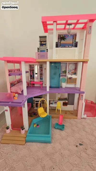 Barbie Dream House used like new 2