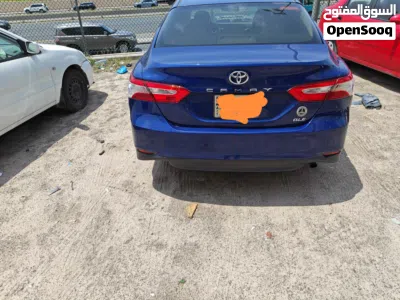 Toyota Camry GLE 3