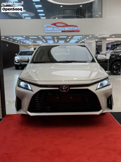 Toyota Yaris SE 2