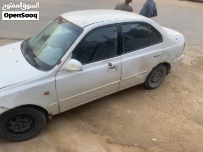 Hyundai Verna EX 2