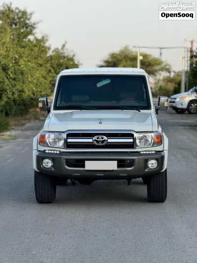 Toyota Land Cruiser Safari 2
