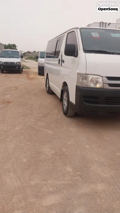 Toyota Hiace Cargo 4