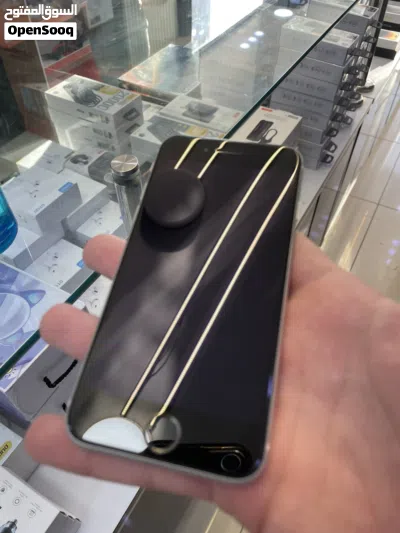 iPhone SE2 2020 - ios 26.5 - price 80JD 3