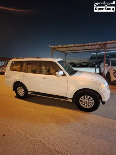Mitsubishi Pajero GLS 2