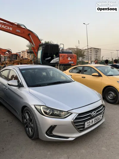 هیۆندای ئێلانترا SEL 2