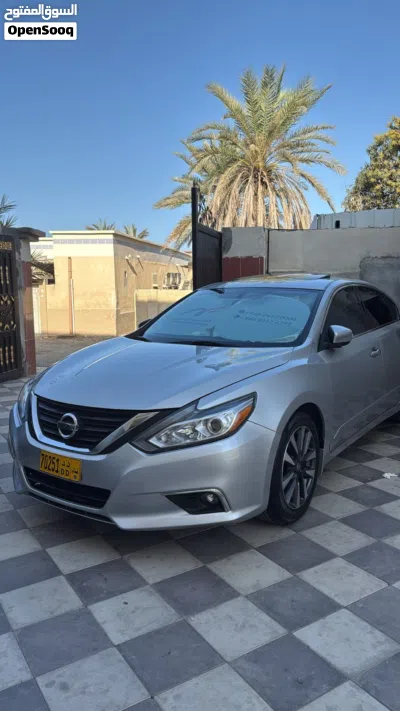 نيسان التيما SV 4