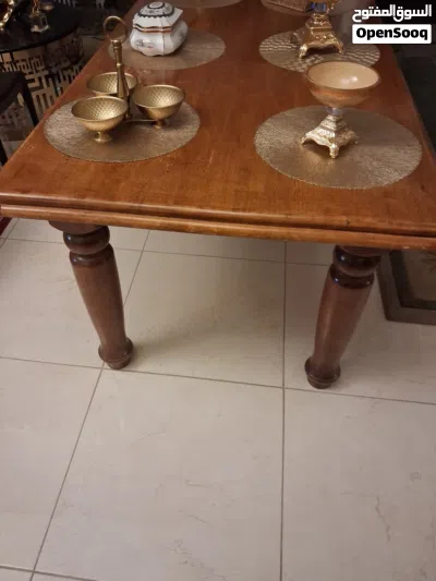 طاوله سفره خشب زان بحاله ممتازه وبسعر مغري 3