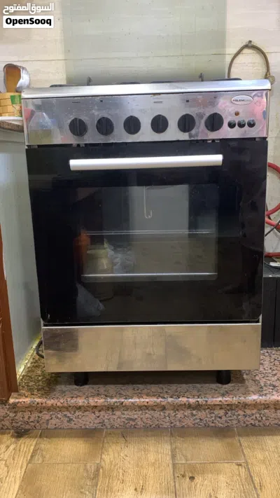Glem Gas coocking range with 4 burner with good working condition. 3