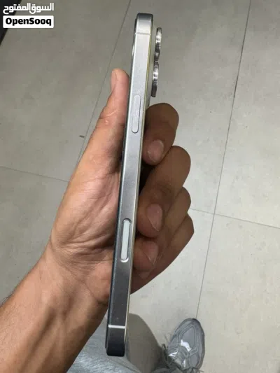 آيفون 16 pro max للبيع 2