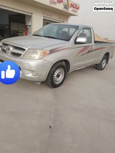 Toyota Hilux DLX 4