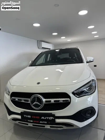 Mercedes Benz GLA-Class GLA 200 2