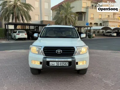 Toyota Land Cruiser GXR 4