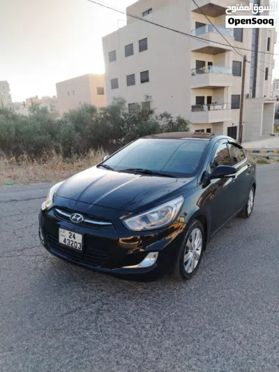 Hyundai Accent SEL 3