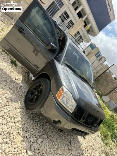 Nissan Armada Platinum 2