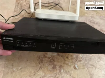 جهاز شبكة واي فاي + جهاز راوتر اعمال Huawei بحالة ممتازة 3