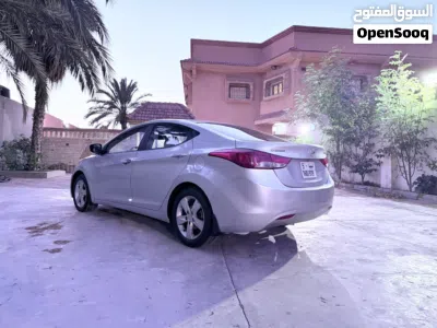 Hyundai Elantra GL 2