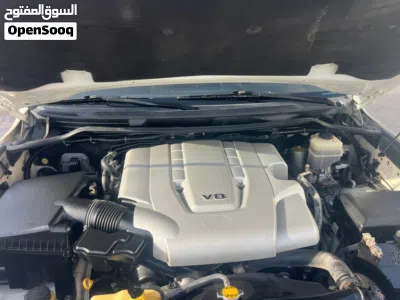 Toyota Land Cruiser VXR 4