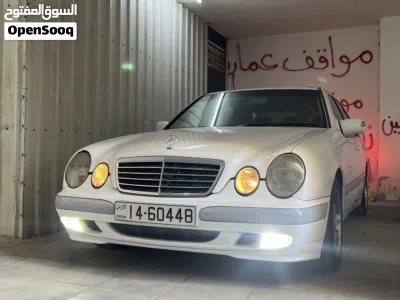 مرسيدس بنز الفئة-E E 200 2