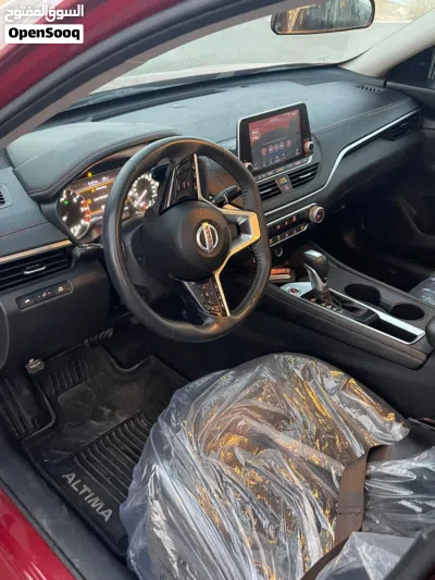 نيسان التيما SV 4