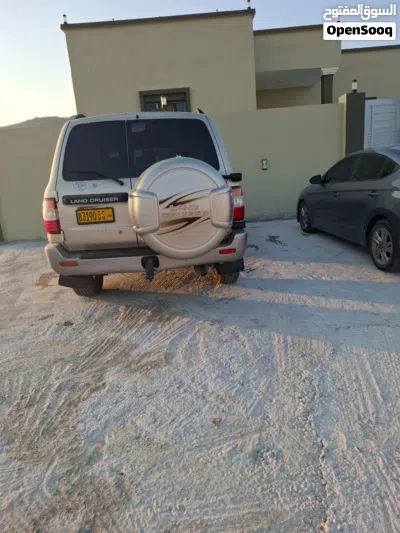 Toyota Land Cruiser GX 2