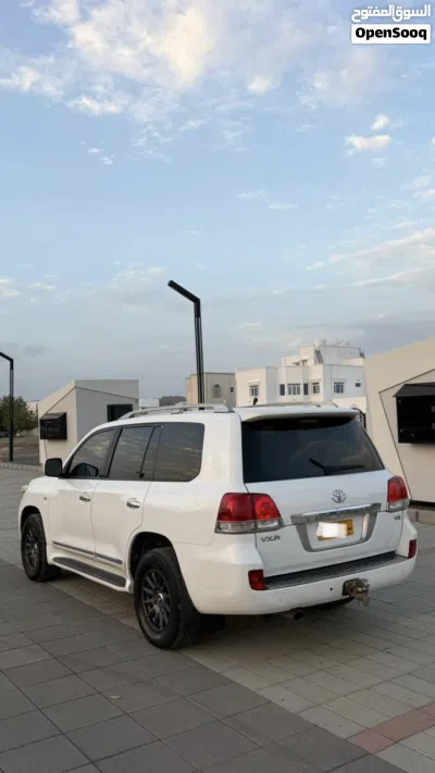 تويوتا لاند كروزر GX 2