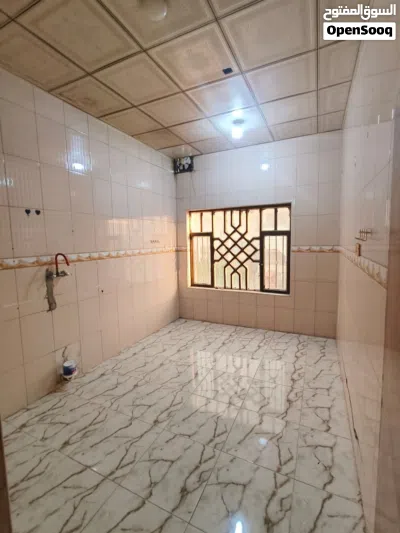 شقة الايجار في القبلة حي الجامعة 3