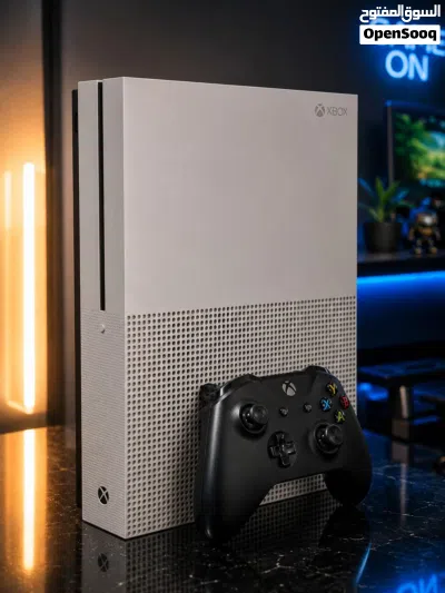 جهاز xbox one s 1TB مع كنترولر اصلي بسعررر مميز جدا فقط 100 دينار يوجد لدينا خدم 4