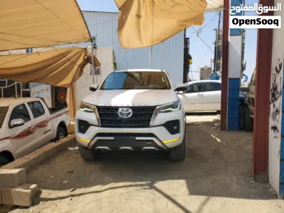 Toyota Fortuner VXR 2