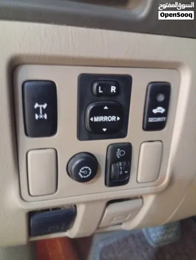Toyota Fortuner SR5 3