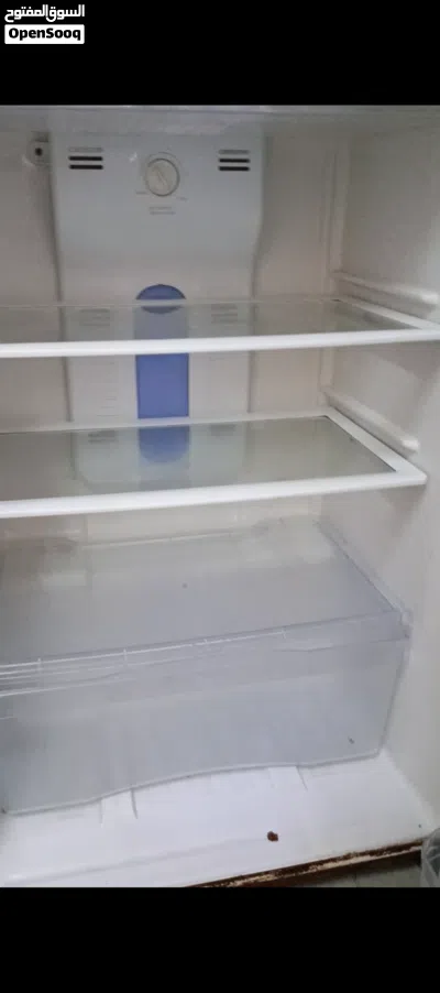ثلاجة تعمل بشكل ممتاز فريزر و ثلاجة صيانة كاملة من أسبوع ماتور و شبكة و غاز و حساس و تايمر جداد 4