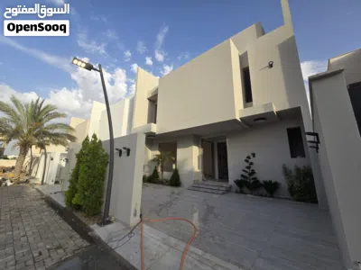 3 فلل للبيع دورين وملحق 3