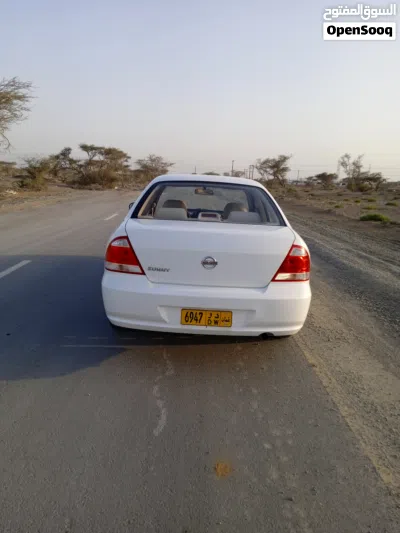 Nissan Sunny Standard 2