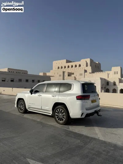 تويوتا لاند كروزر VXR 2