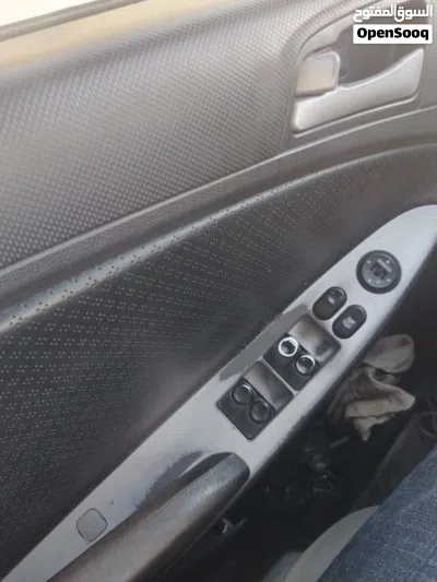 Hyundai Accent Standard 4