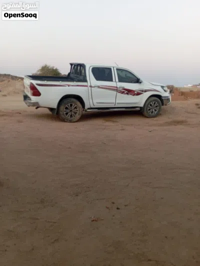 تويوتا هيلوكس GLX 4