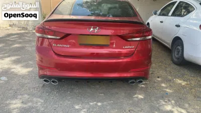 Hyundai Elantra Limited 3
