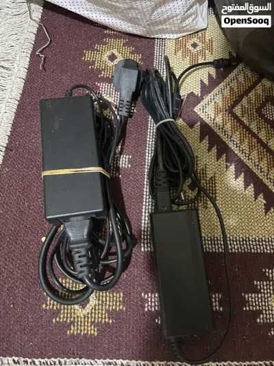 شواحن ومحولات شغلات فحص اي واحد ب5د معظمهم اصلي الفولت. من12فولت ل19.5 فولت توشيبا 2