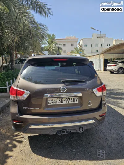 Nissan Pathfinder SV 3