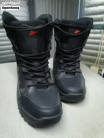 43 size right wait 3